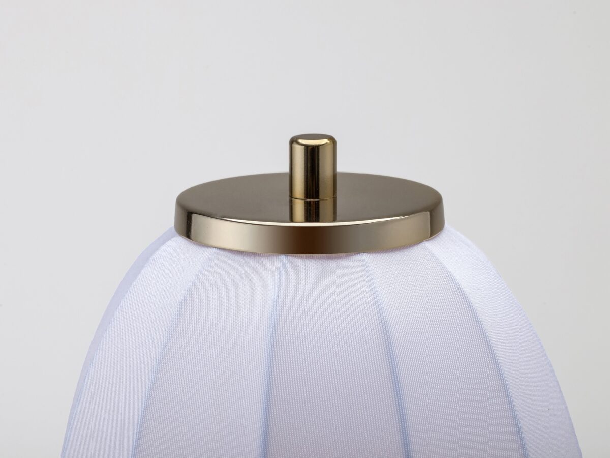 White soft fabric table lamp EU - Image 3