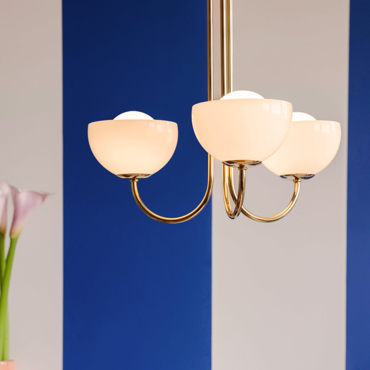Brass 3 light dome ceiling light - Image 10
