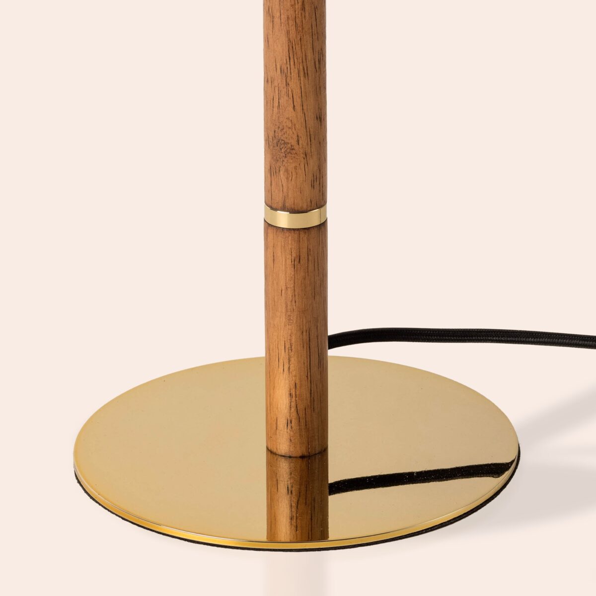 Wood & brass disk table lamp - Image 4