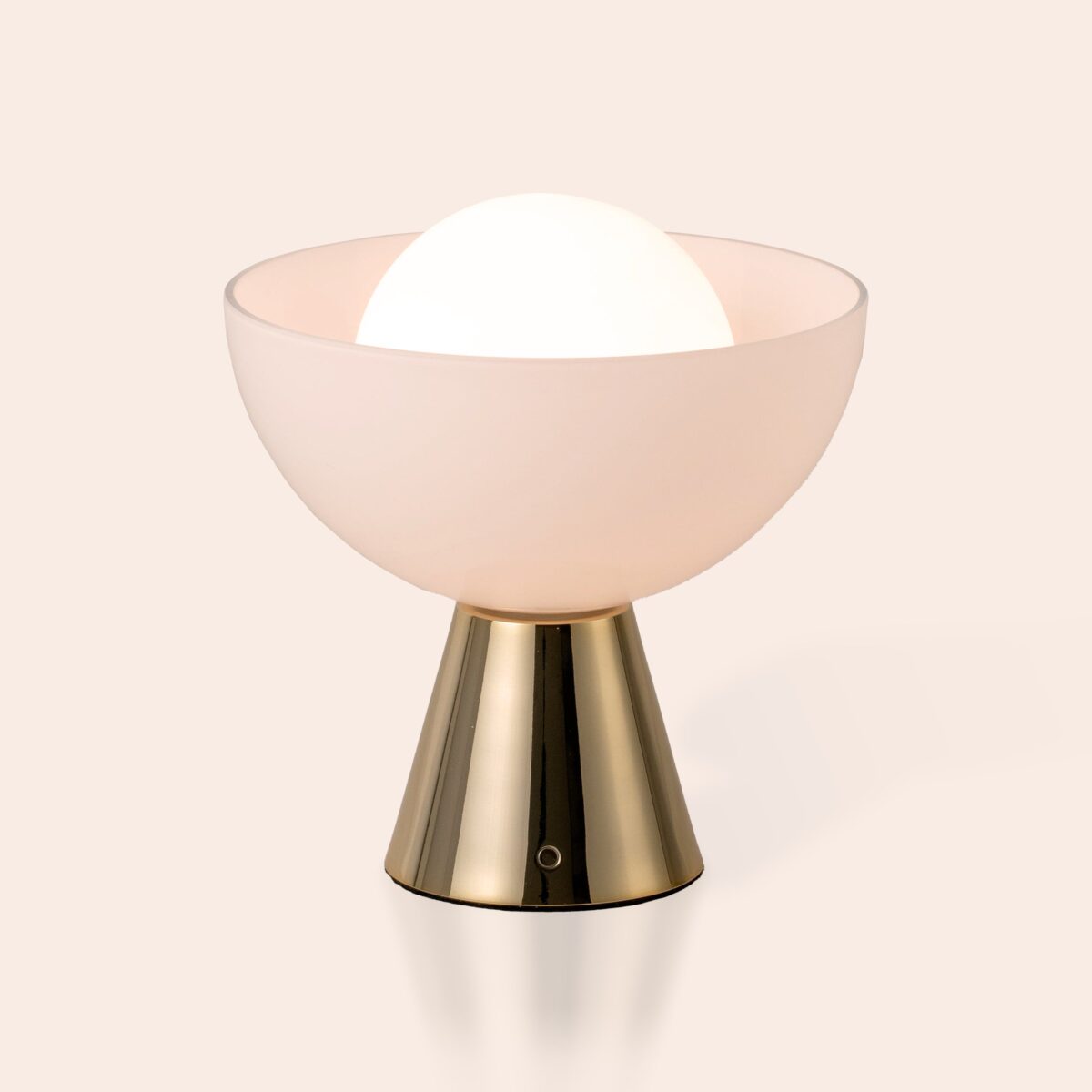 Brass dome cordless table lamp - Image 16