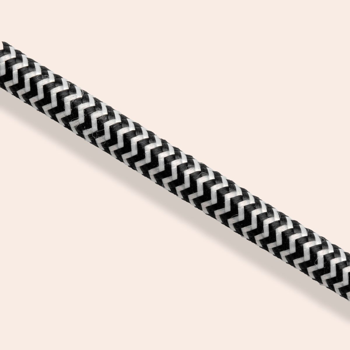 Black fabric cable extension lead - Image 3