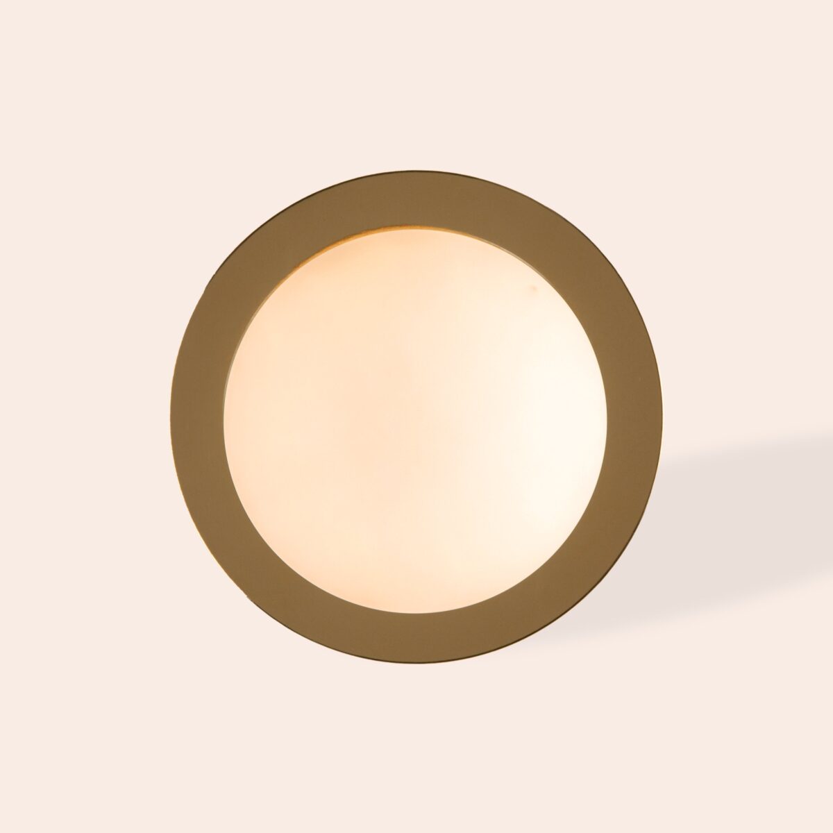 Brass opal disk cordless table lamp - Image 4