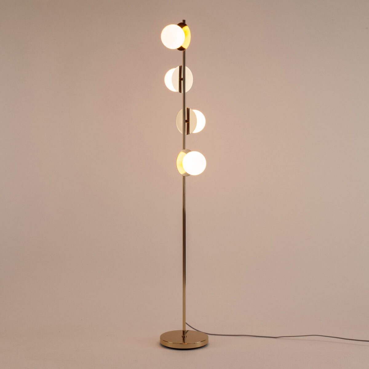 Brass opal disk floor lamp EU - Image 2