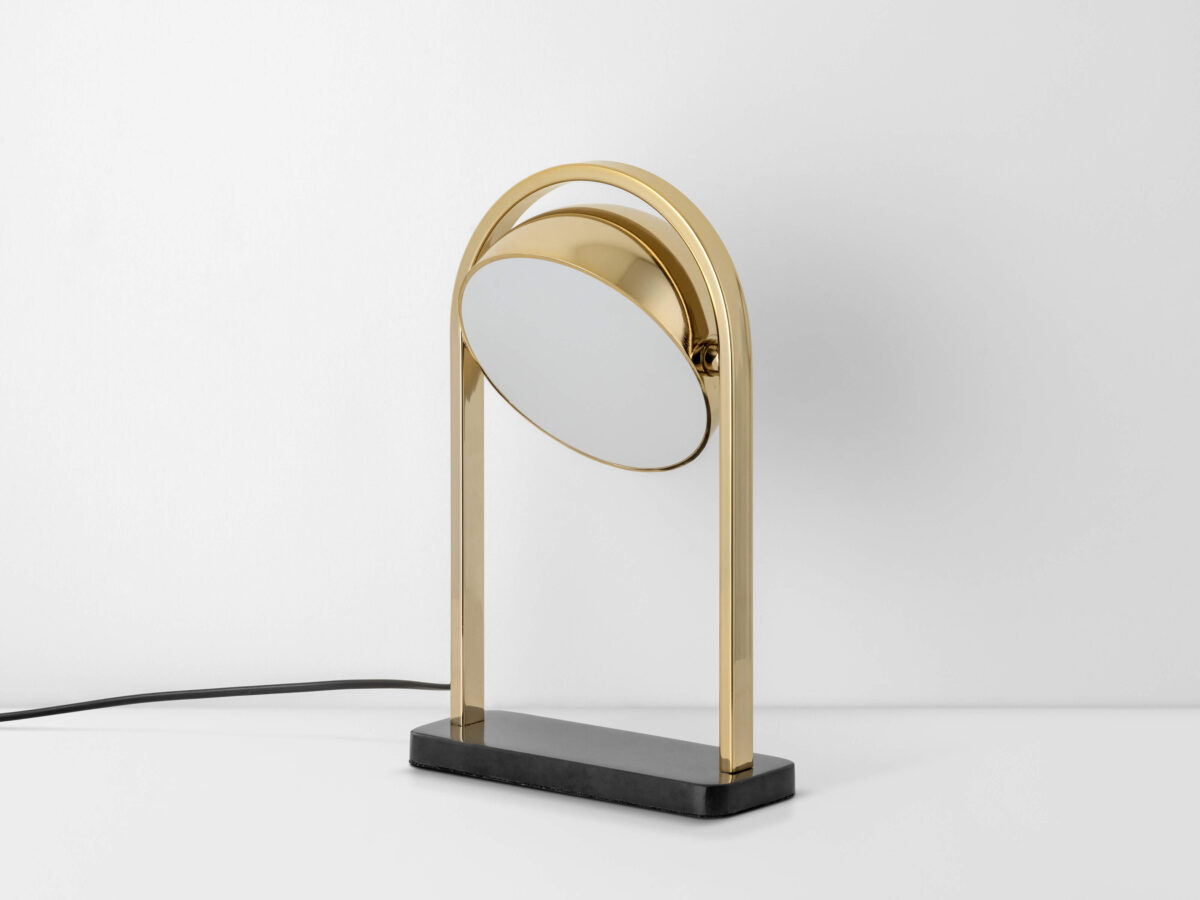 Brass LED dome table lamp EU - Image 5
