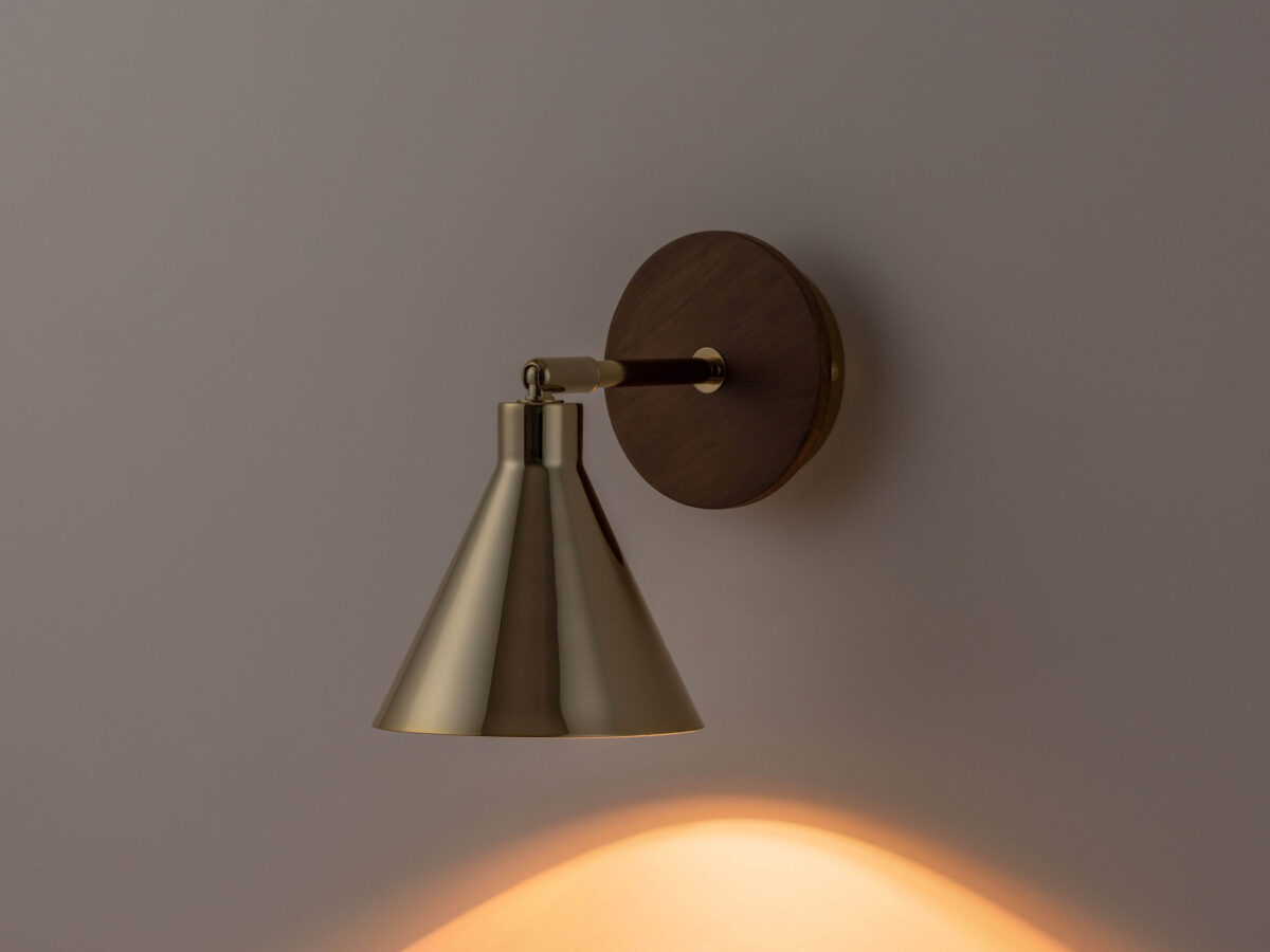 Brass cone wall light - Image 7