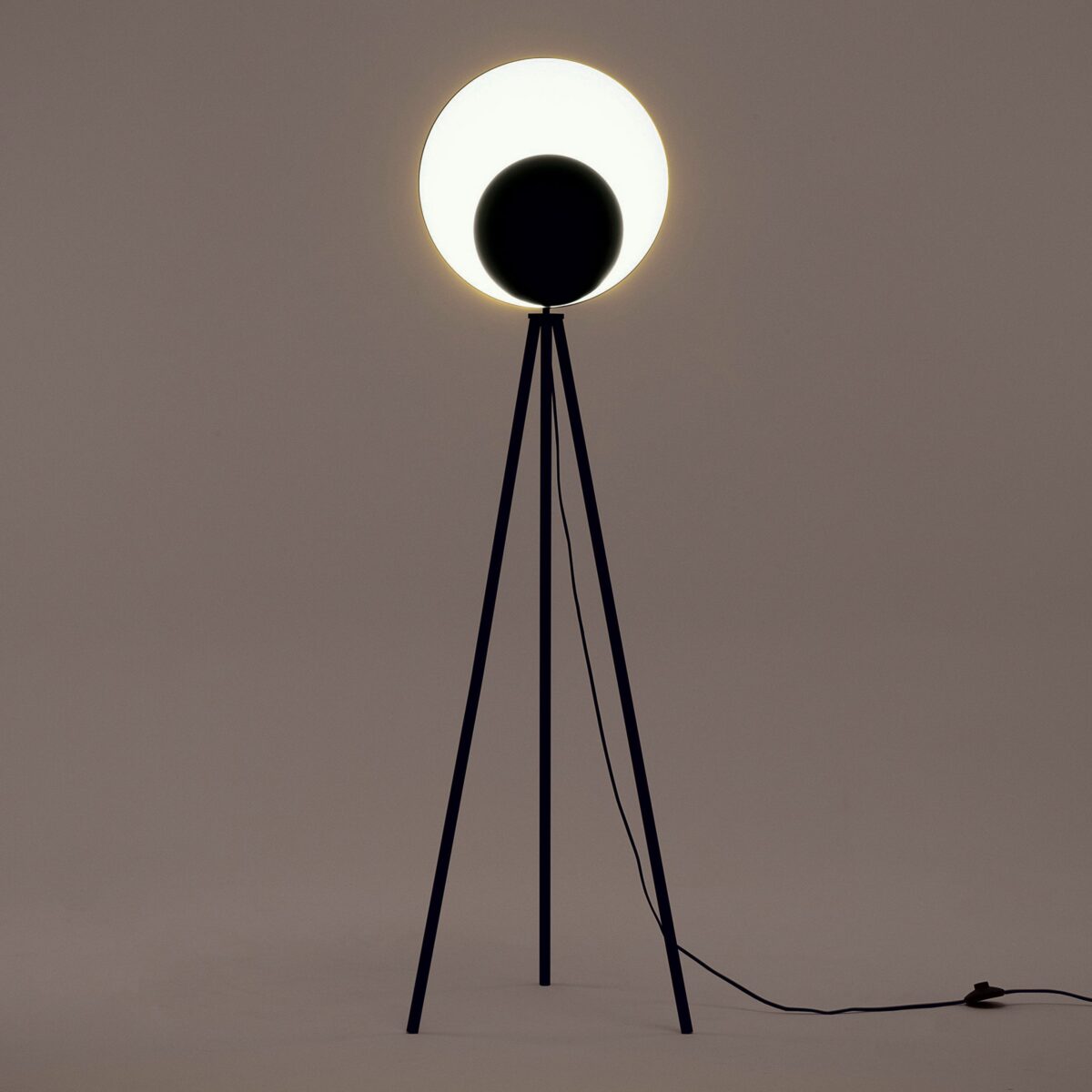 Charcoal grey diffuser floor lamp - Image 4