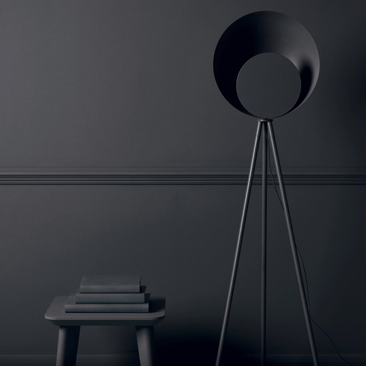 Charcoal grey diffuser floor lamp - Image 9