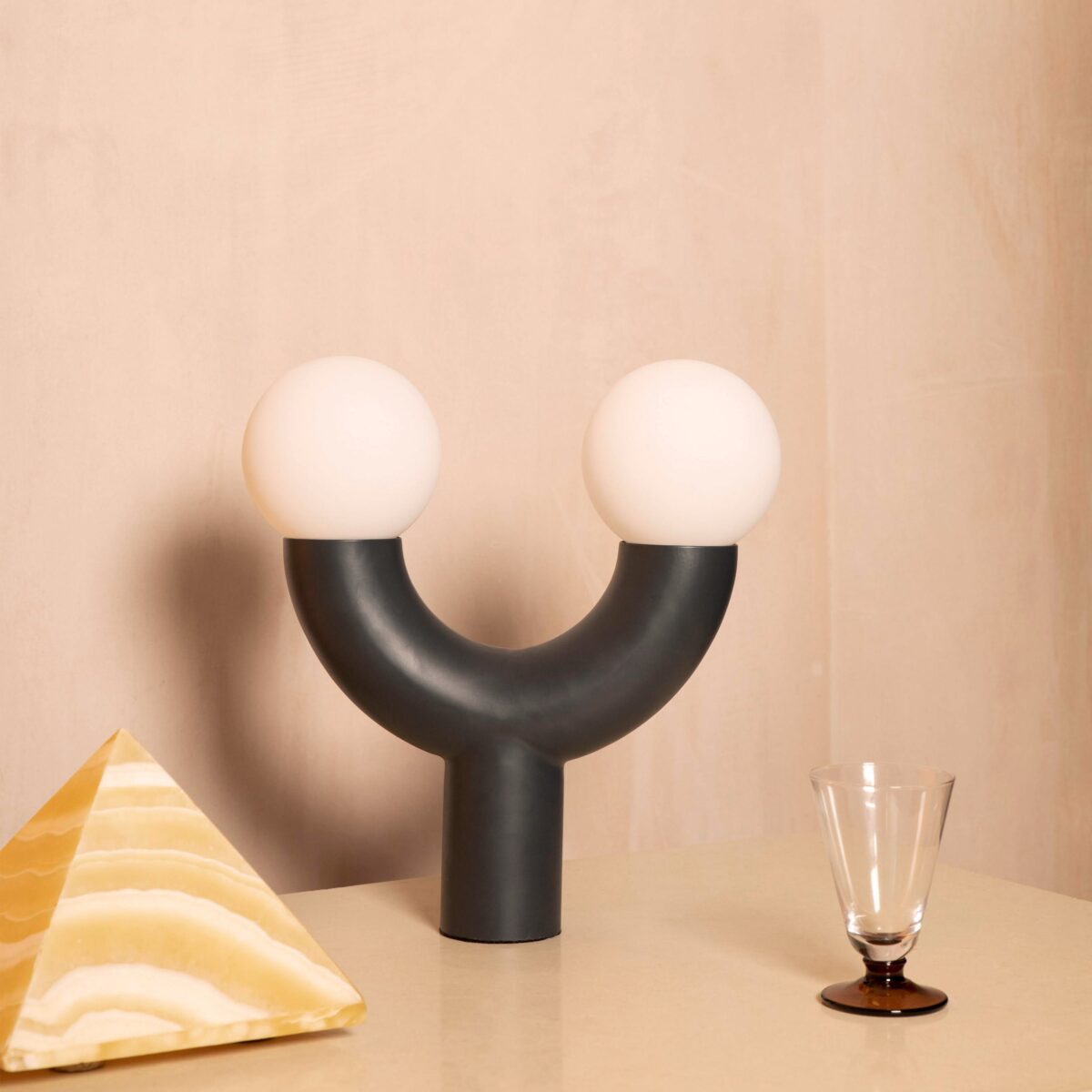 Charcoal grey tube table lamp EU - Image 7