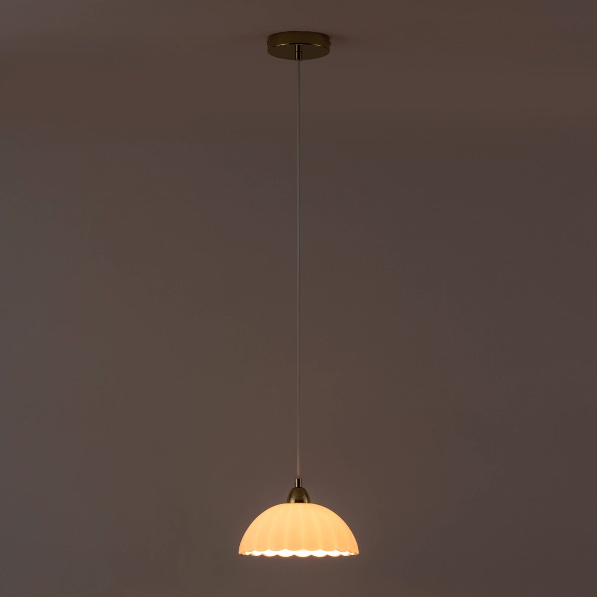 White flower pendant ceiling light - Image 8