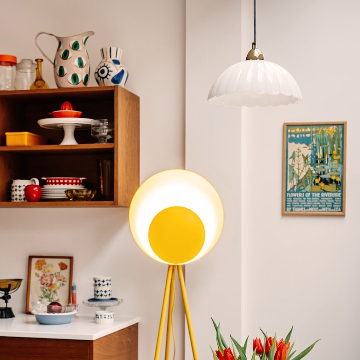 White flower pendant ceiling light - Image 6