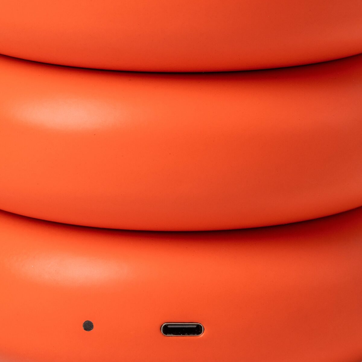 Peel orange tube cordless table lamp - Image 4