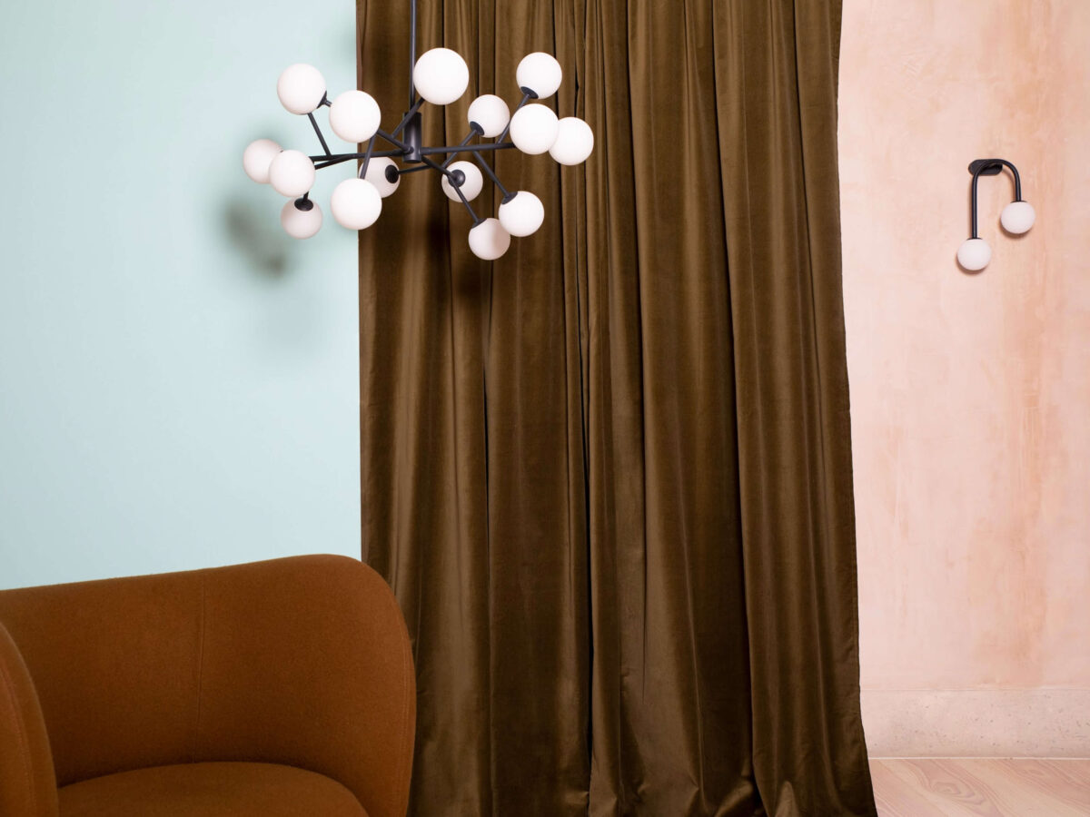 Brass LED dome table lamp EU - Image 9