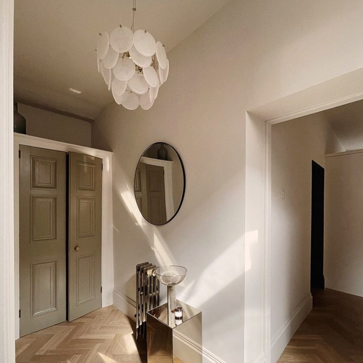White glass chandelier ceiling light - Image 5