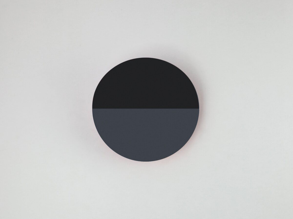 Charcoal grey diffuser wall light - Image 5