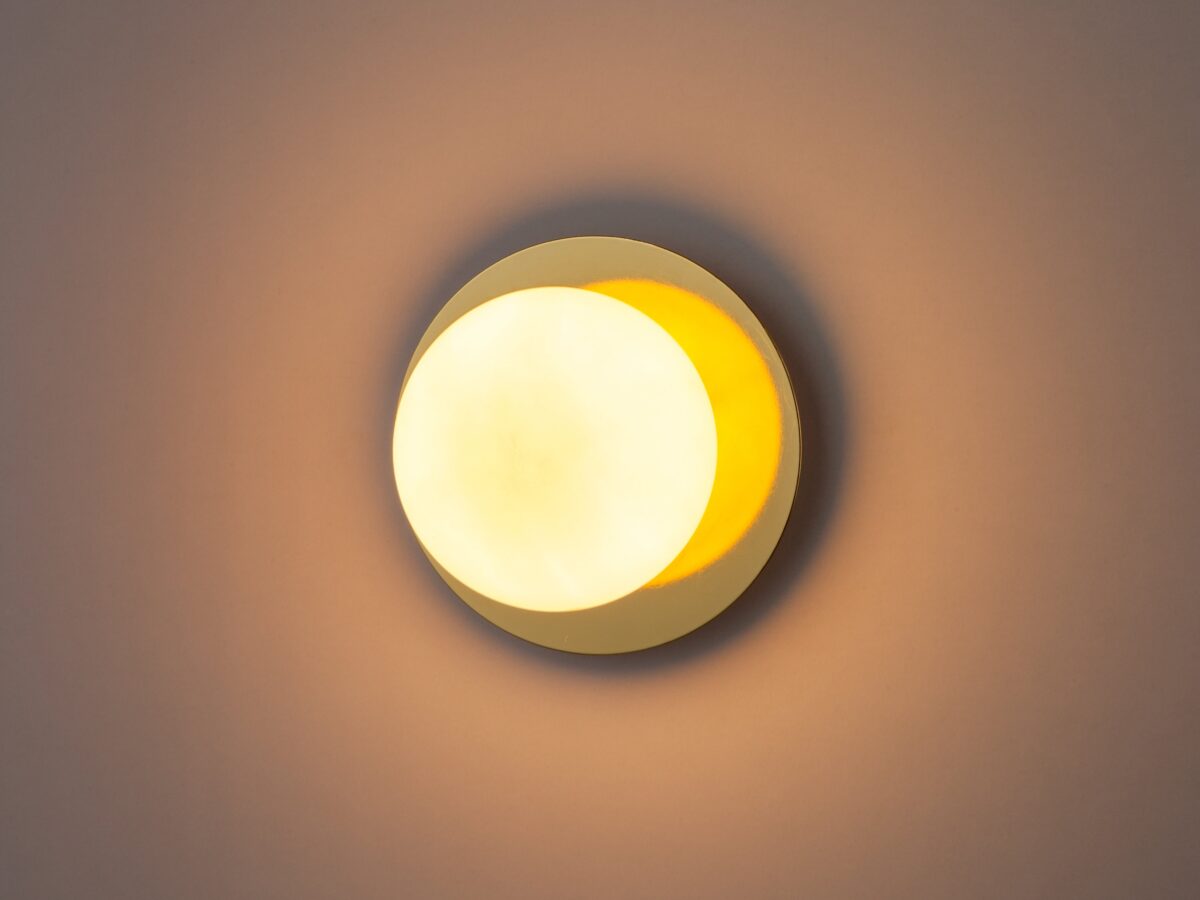 Brass opal disk wall light - Image 6