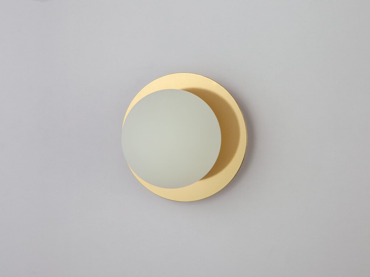 Brass opal disk wall light - Image 3
