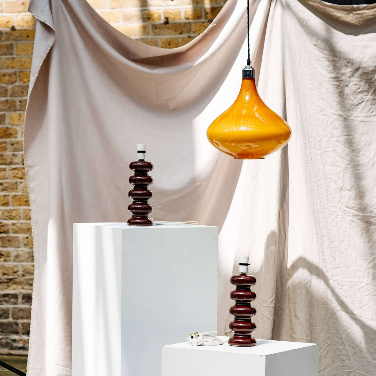 Amber large bell ceiling pendant - Image 2