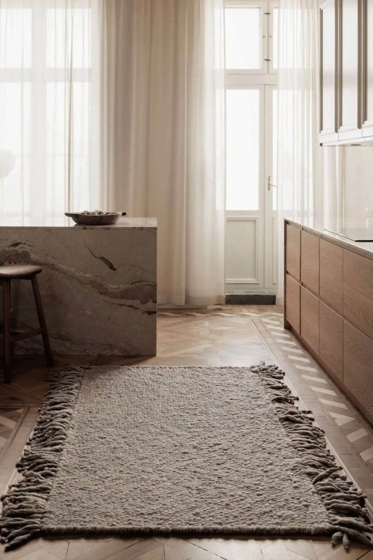 Colonnade No.03 Rug - Image 3